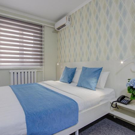 Viva Hotel Бишкек Екстериор снимка